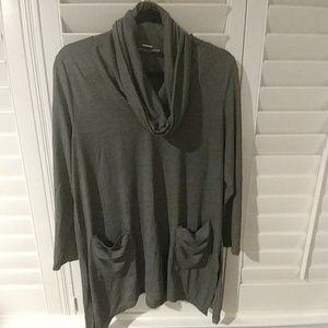 Gray super comfy top